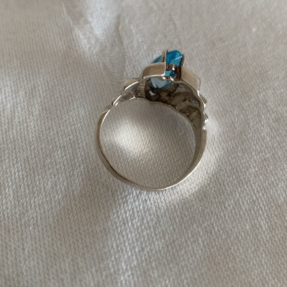 C J C Sterling Silver and Blue Topaz Ring - size 10 - Picture 3 of 7